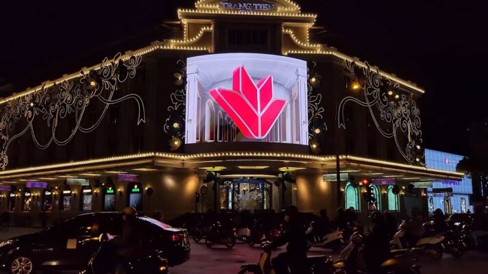 Man hinh 3D Led tai pho di bo Ho Guom 1