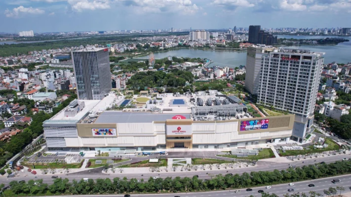 giai phap hien thi quang cao va truyen thong hien dai man hinh led lotte tay ho 1