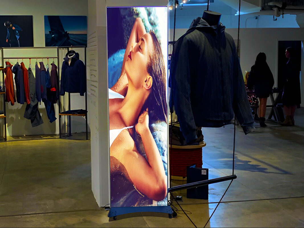 man hinh led poster 4