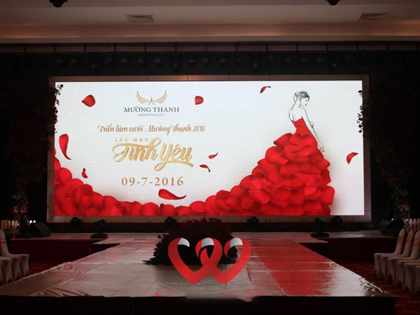 Màn hình LED đám cưới: Báo giá, kích thước và cách chọn màn hình 7 Màn hình LED backdrop tiệc cưới